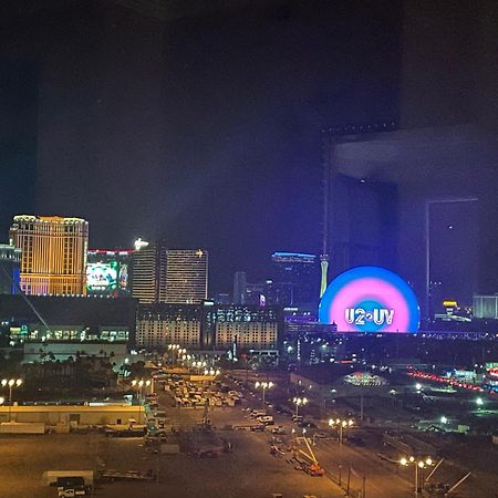 Signature Mgm Suite With Strip And Sphere View Las Vegas Kültér fotó